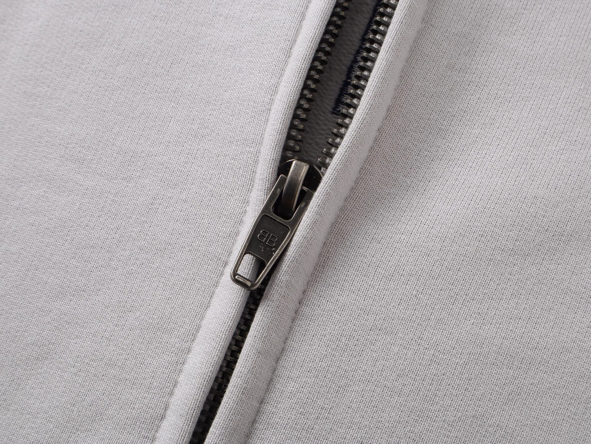 BALENCI*GA . . . . . . 460g . Same Style -Color：Black White -SIZE：Xs S M L 8980#